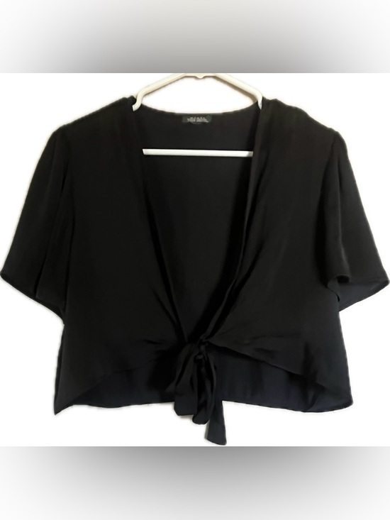 wild fable Tops - wild fable Tie-Front slightly Cropped black blouse. Women’s size Large.